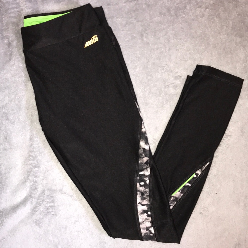 Black Avia leggings with design on legs